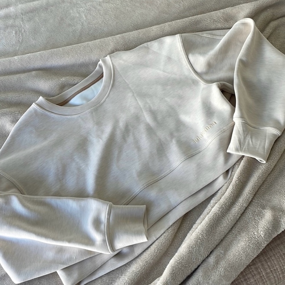 Lululemon Soft Stream Perfectly Oversized Cropped Sweatshirt